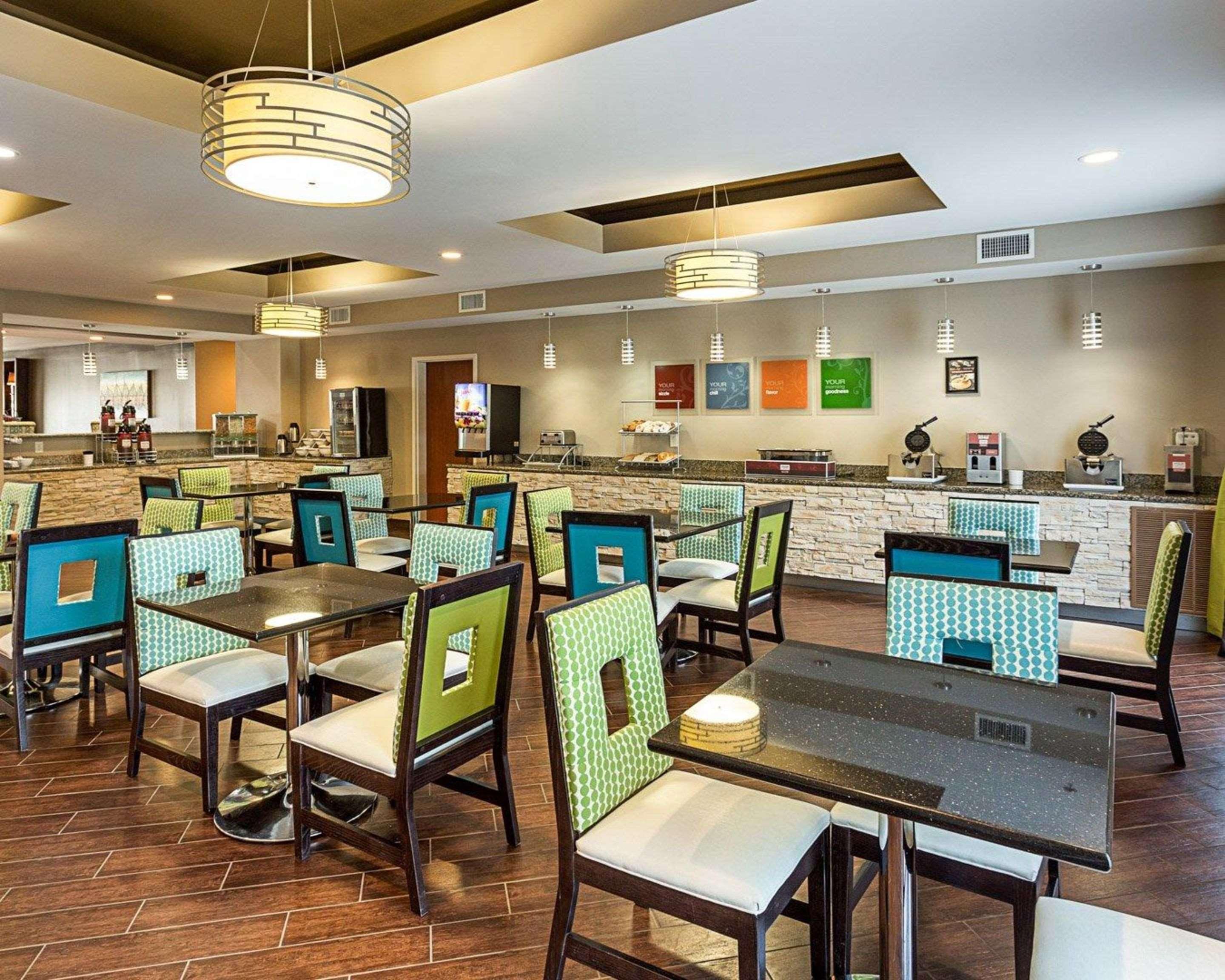 Comfort Suites Near Tanger Outlet Mall Gonzales Exteriér fotografie