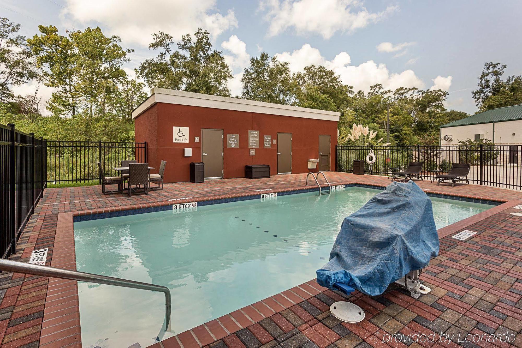 Comfort Suites Near Tanger Outlet Mall Gonzales Exteriér fotografie