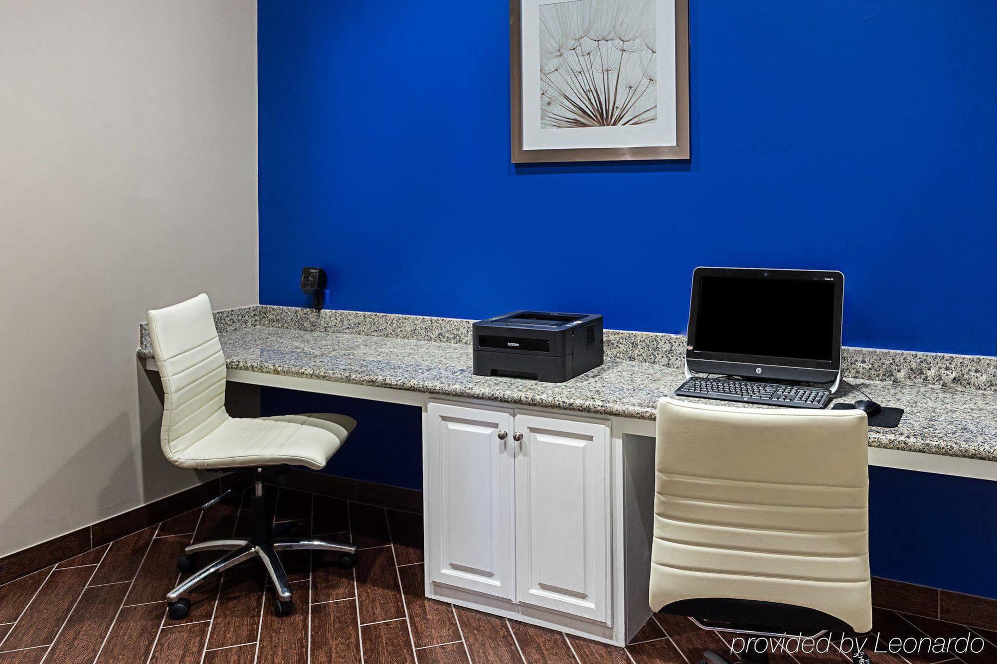 Comfort Suites Near Tanger Outlet Mall Gonzales Exteriér fotografie